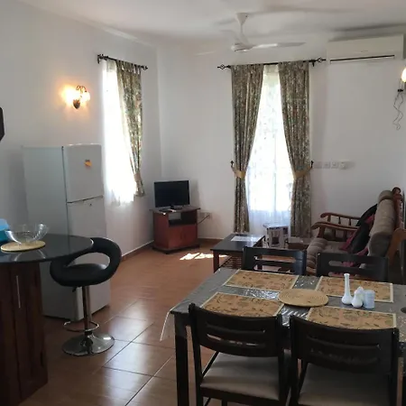 Trou Aux Biches Self Catering Apartment Buitenkant foto